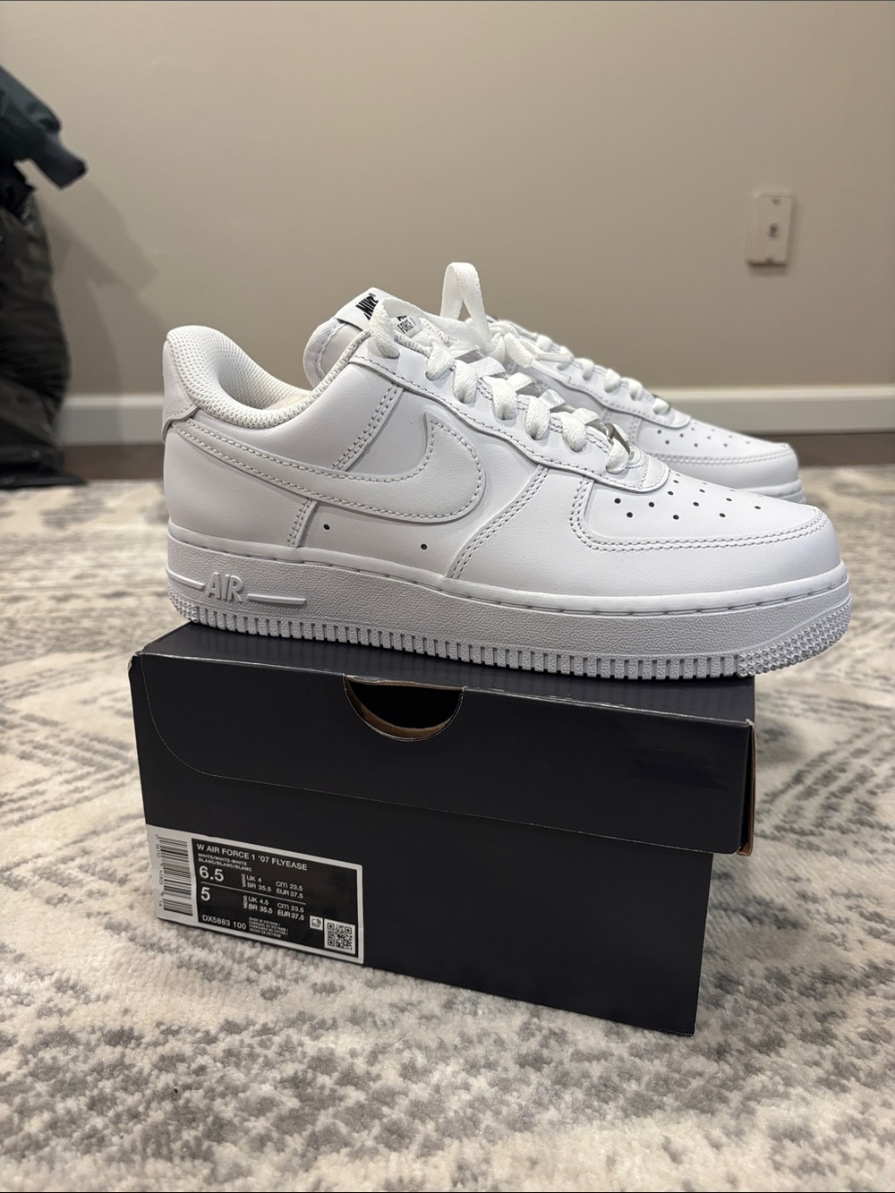 Nike Air Force 1 - White Low-Top Leather Sneakers - Brand New (Men 5, Women 6.5)
